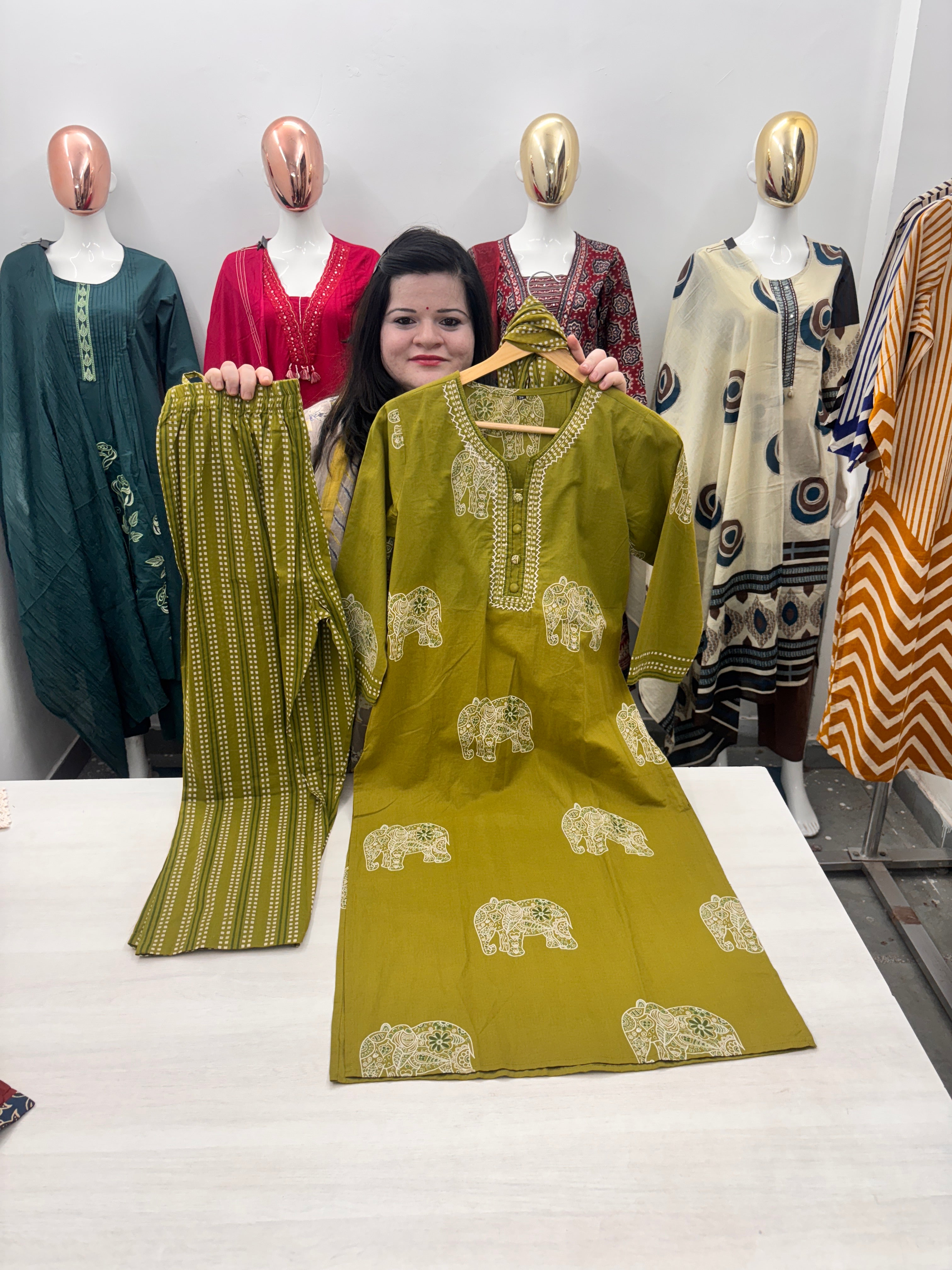 Straight elephant print dupatta set