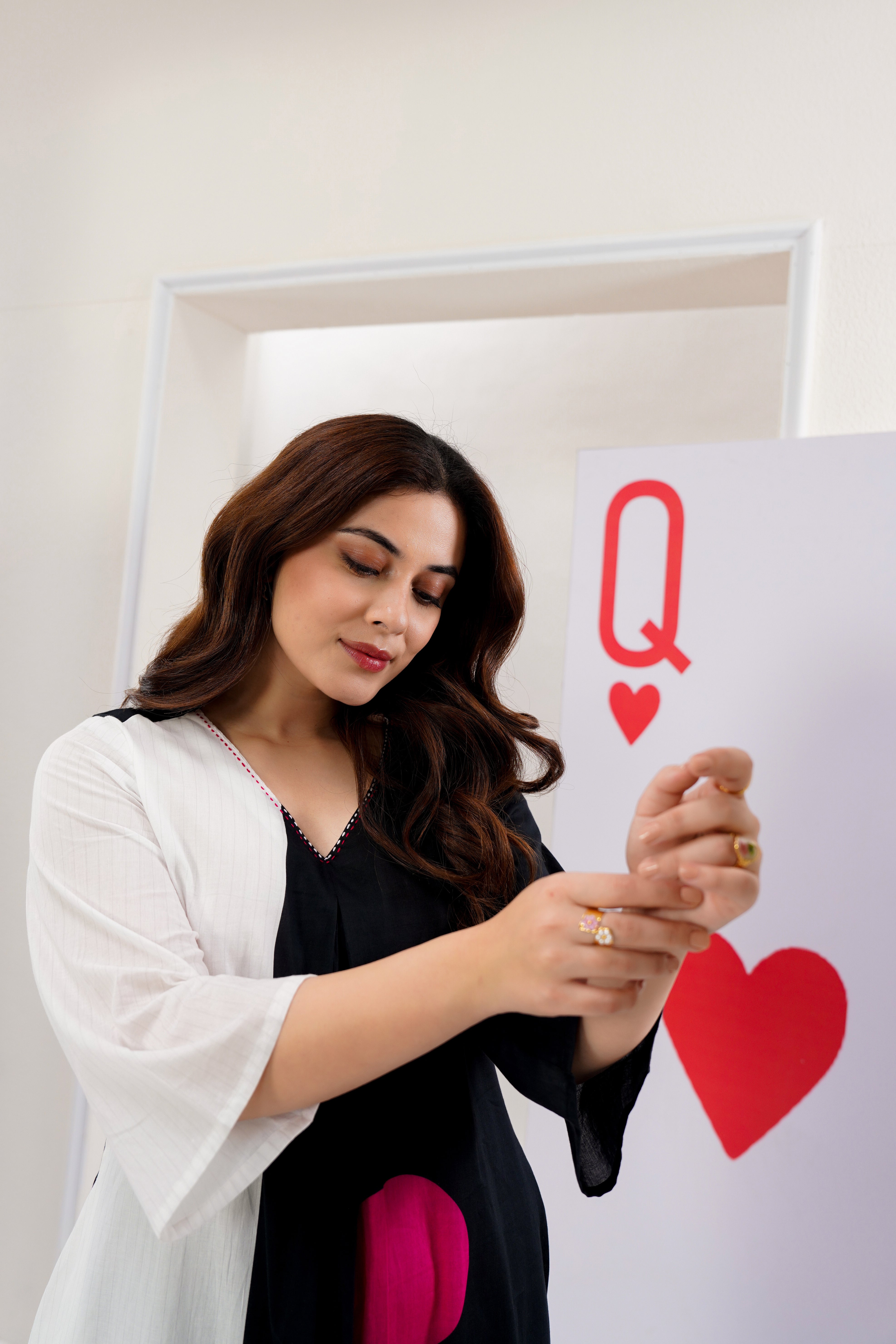 Women Black & White Color Block A-Line Kurta with Abstract Print | Elegant V-Neck Casual & Office Wear Kurti