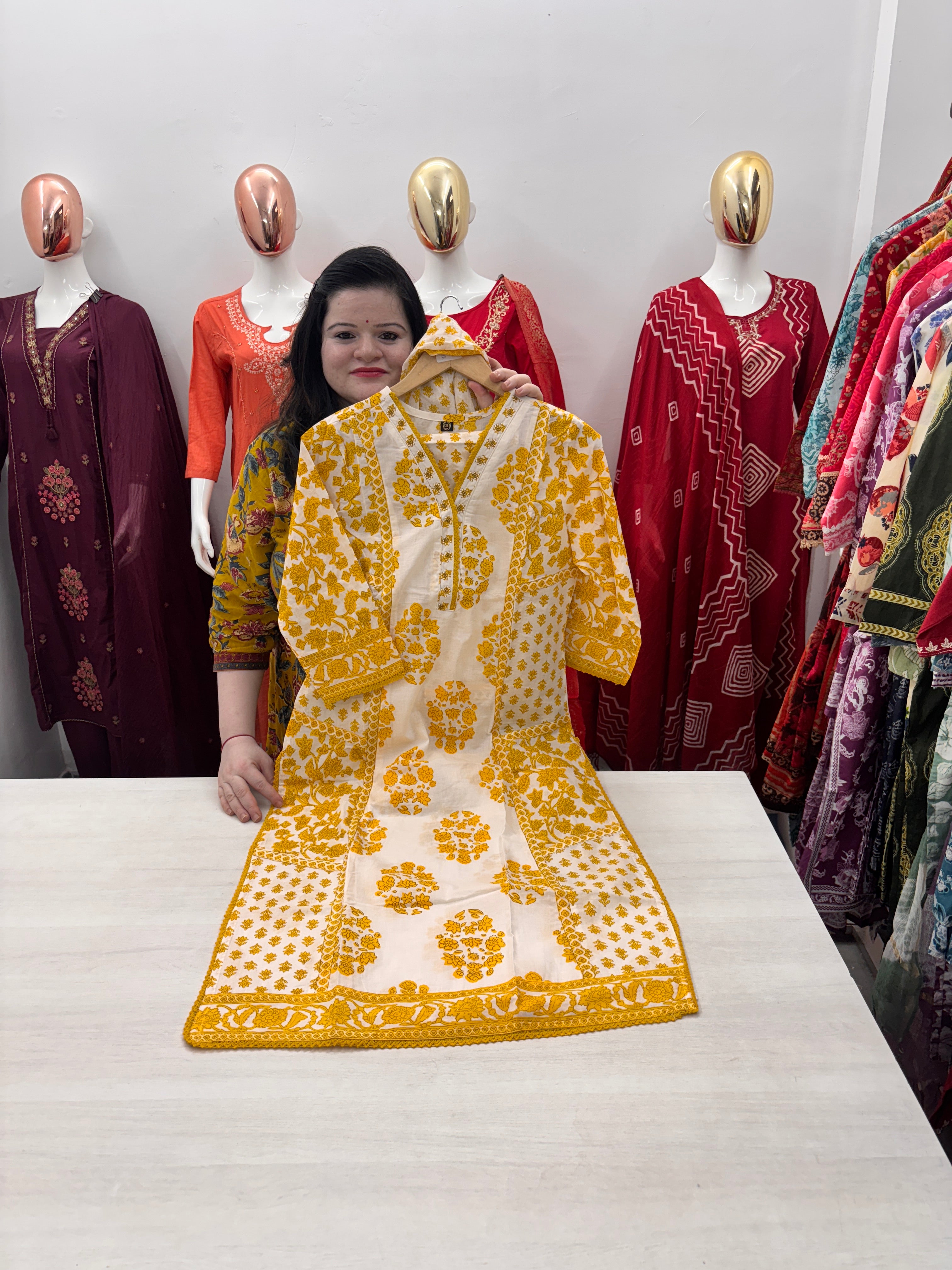 Straight cotton kurta dupatta set with handwork