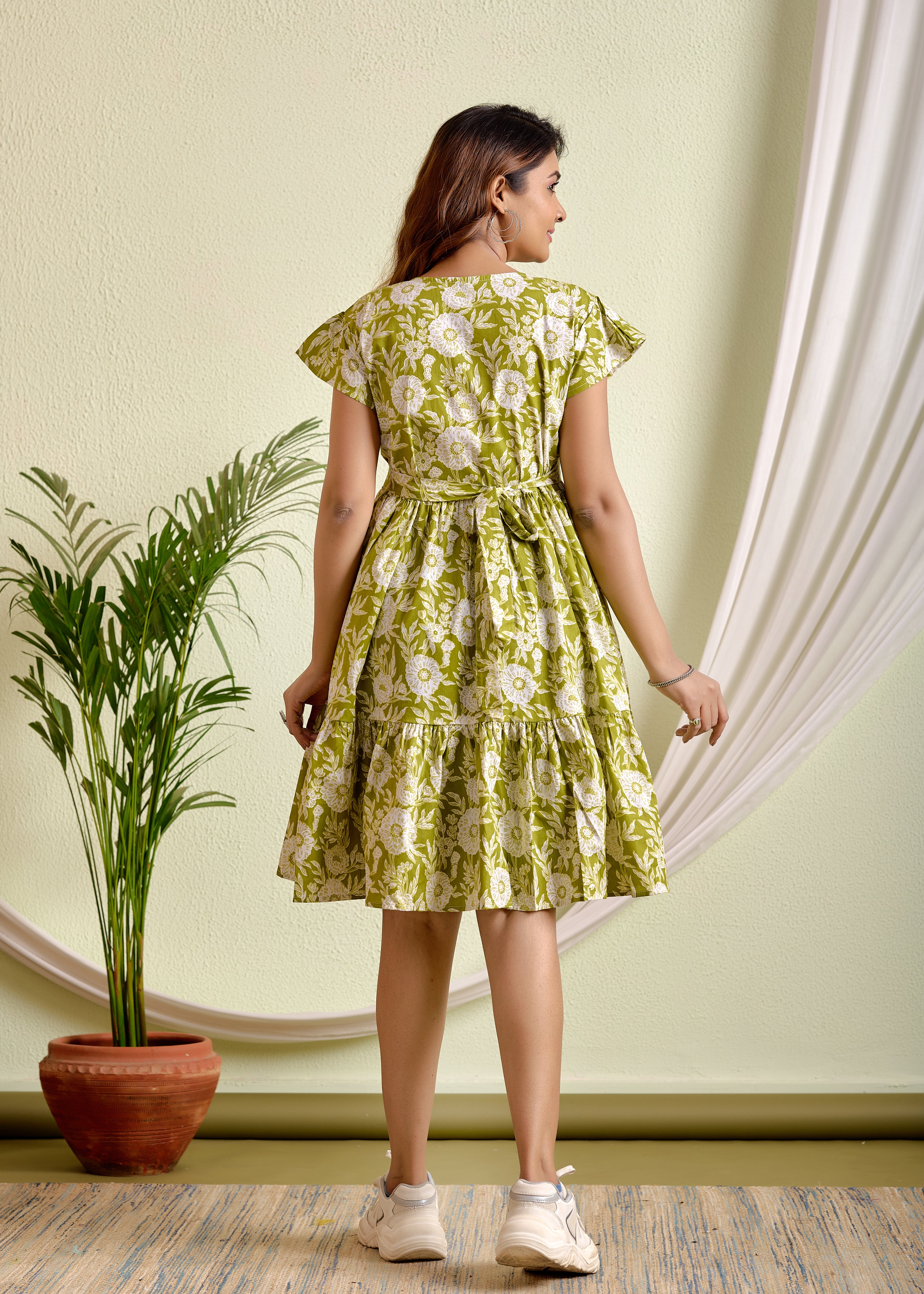 Short cotton dress for girls