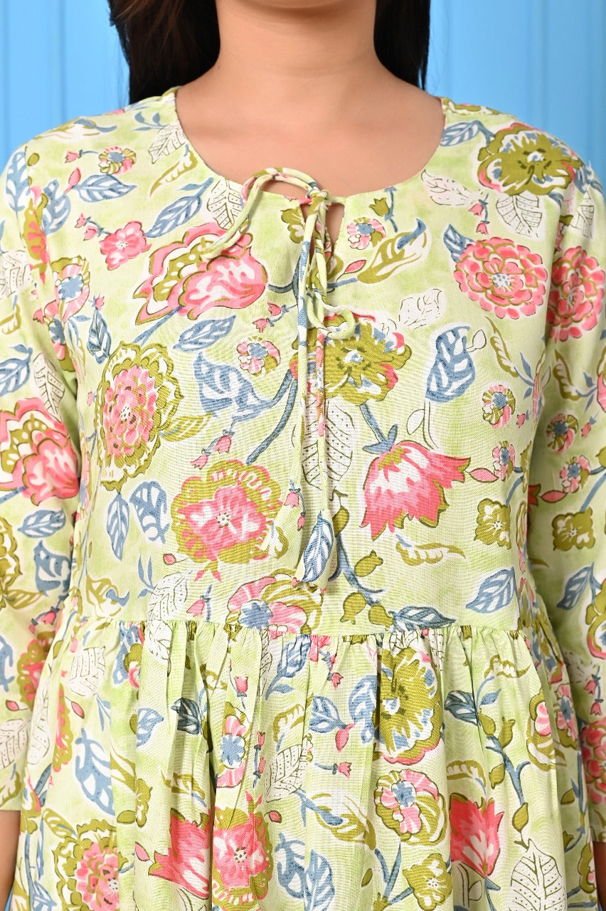 Stylish rayon short dress for girl's