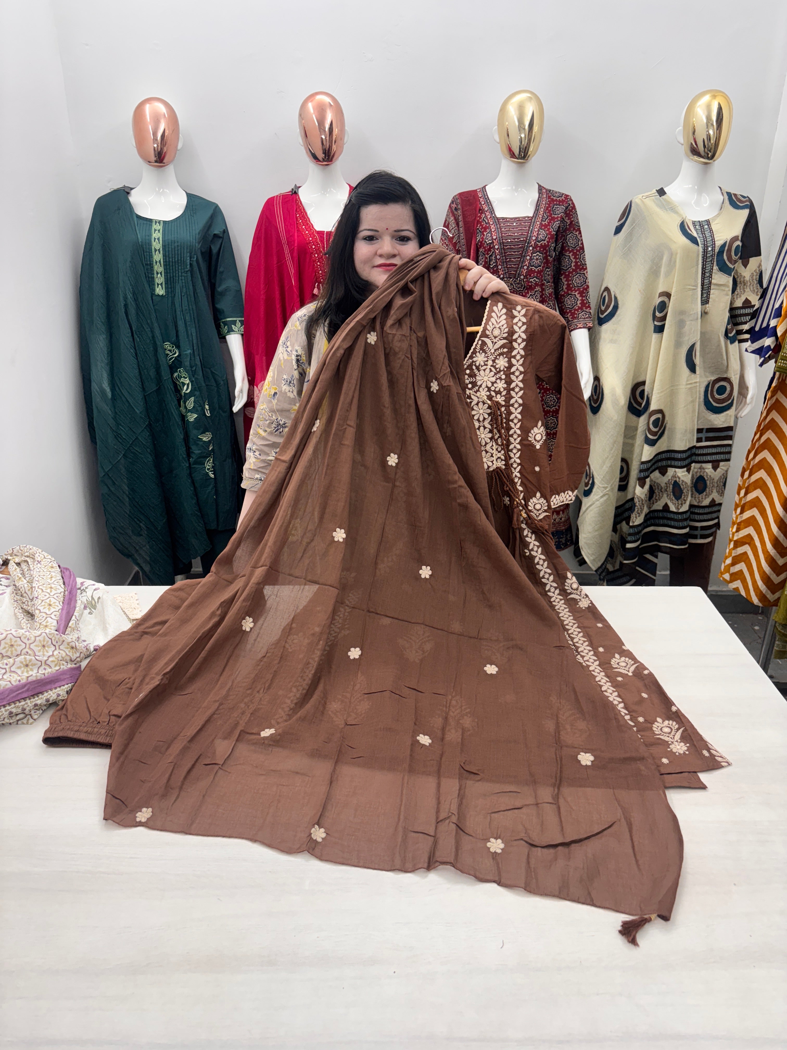 Thread embroidery A line with Straight Pant in pure cotton