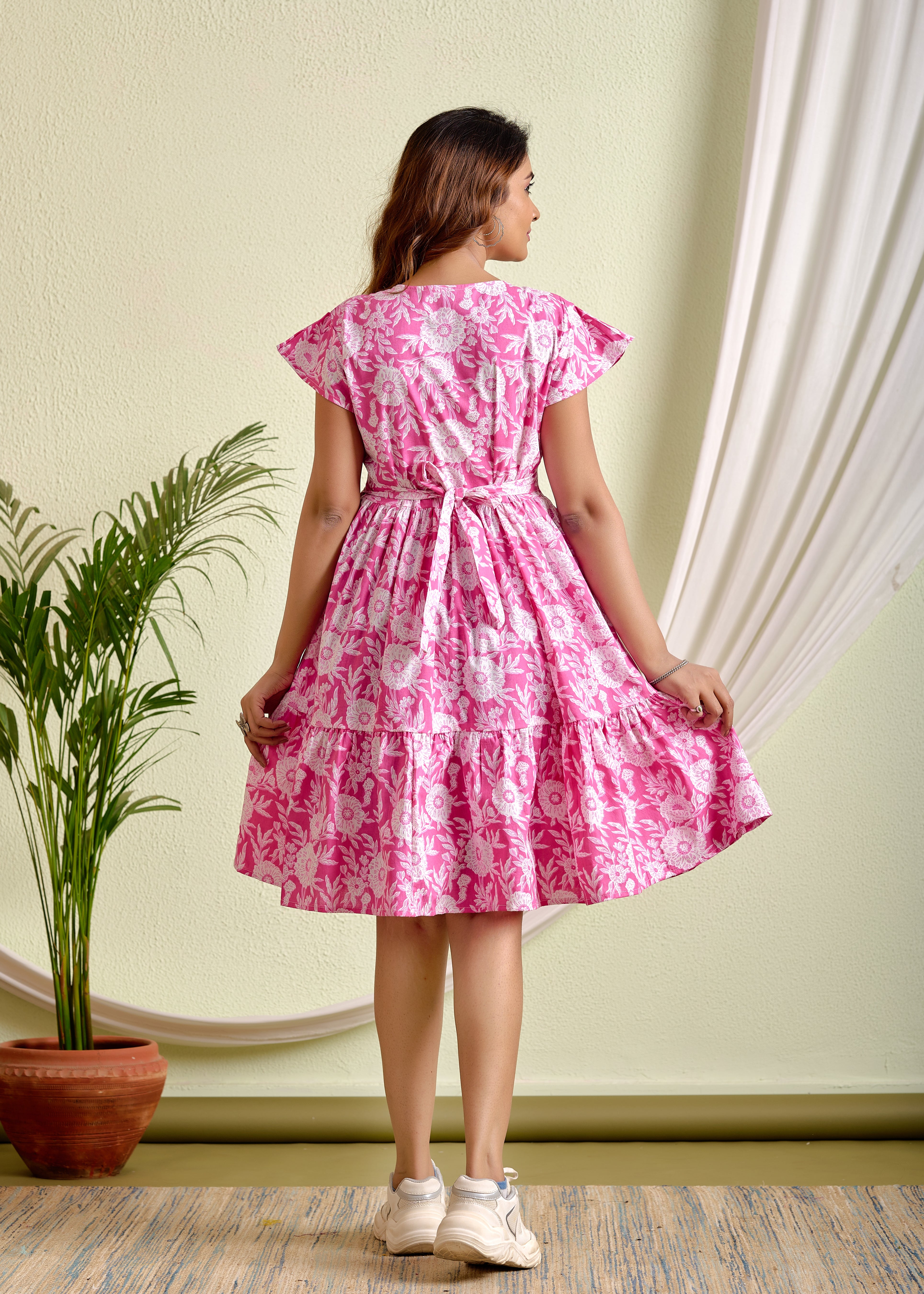 Short cotton dress for girls